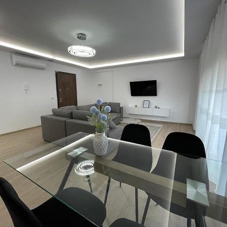 New Bazaar 2022 Apartment Tirana Exterior photo