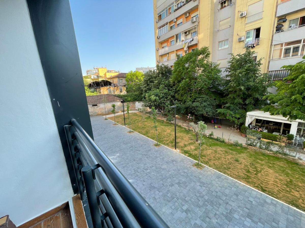 New Bazaar 2022 Apartment Tirana Exterior photo