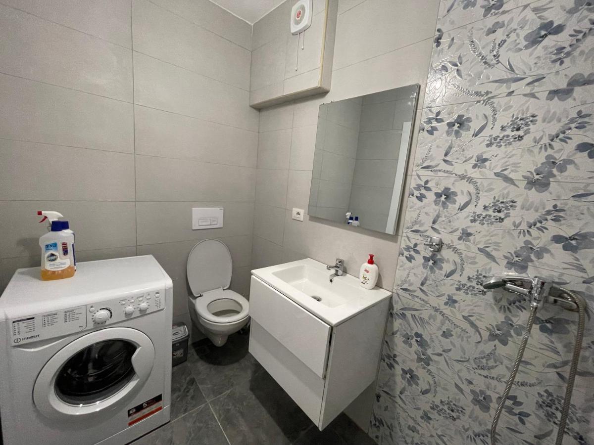 New Bazaar 2022 Apartment Tirana Exterior photo